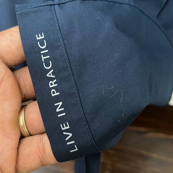 Lululemon Buttom Down Shirt - Picture 2 of 7